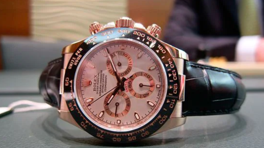 With The New fake Rolex Daytona: What A Difference A Black Bezel Can Make