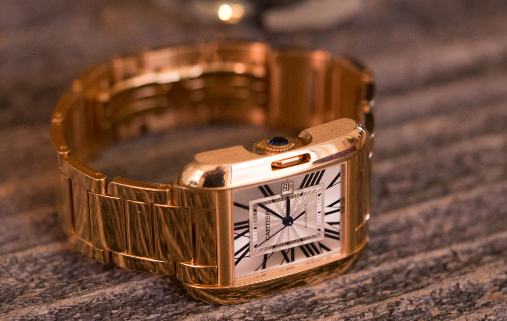 With The fake Cartier Tank Anglaise 